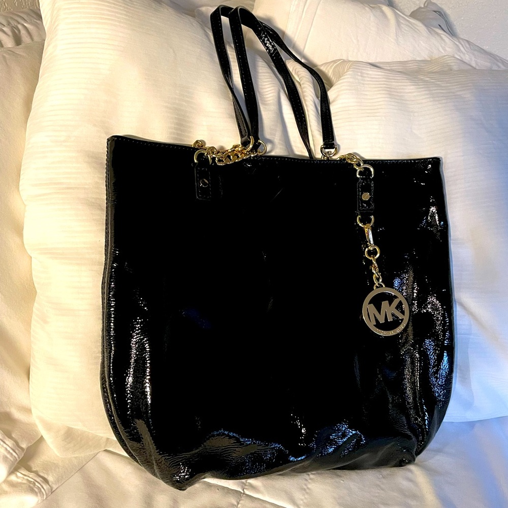 Michael Kors black shiny tote purse